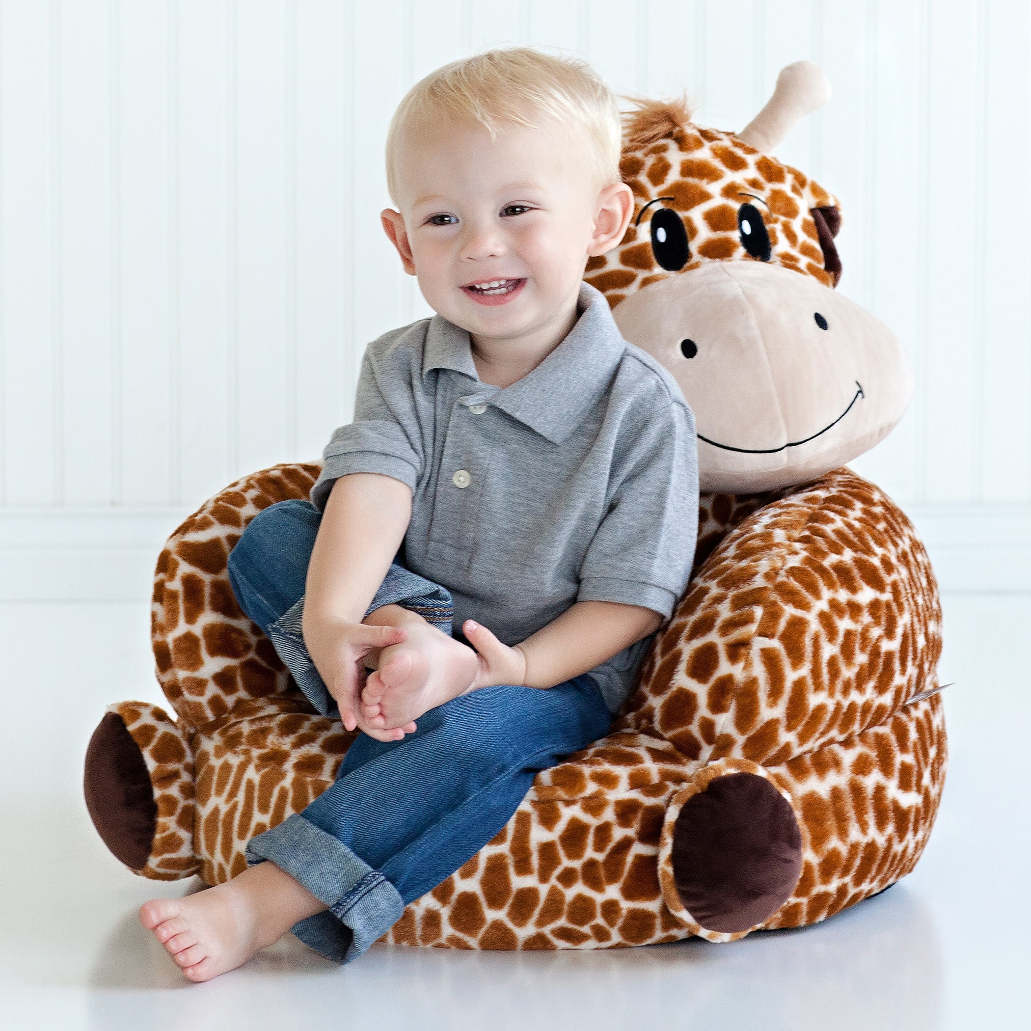 Giraffe store plush chair