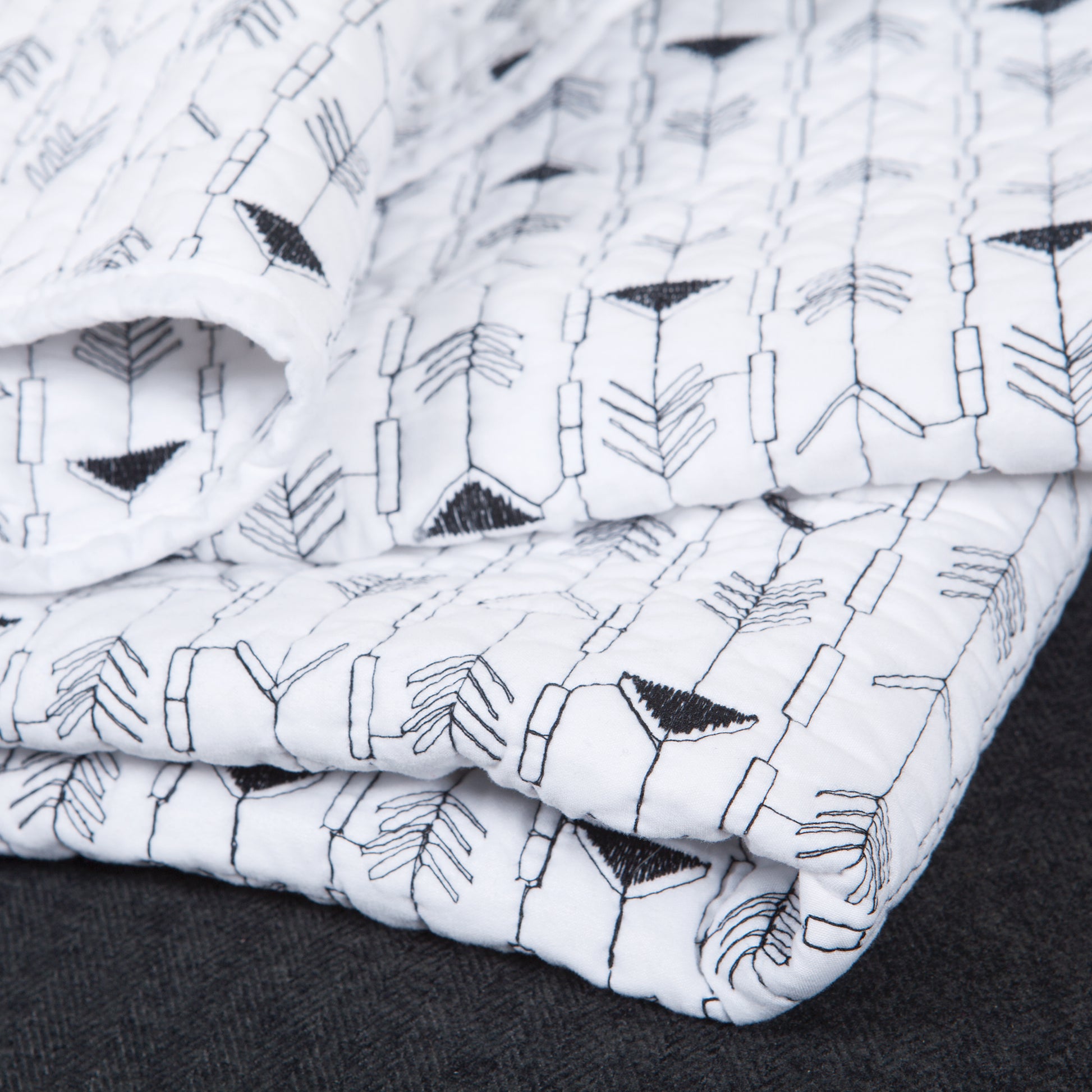  Sammy and Lou Black and White Arrows Quilt- fabric details