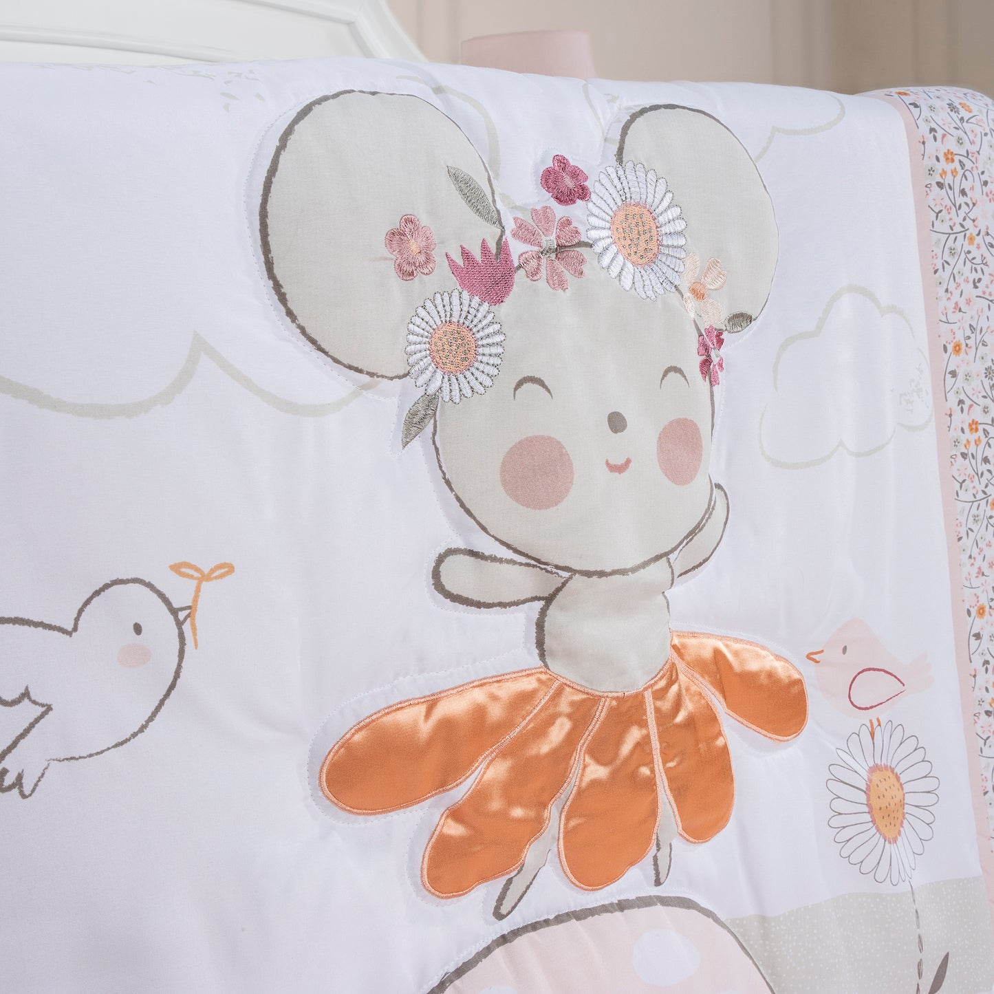  Dancing Mouse 4 Piece Crib Bedding Set by Sammy & Lou®; applique mouse design